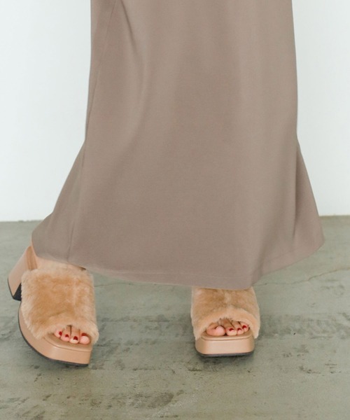 GeeRA(ジーラ)の「フェイクファーサンダル(サンダル・レディース・ブラック/ベージュ/グレー/アイボリー・SMALL/MEDIUM/LARGE/X-LARGE)」の12枚目の写真