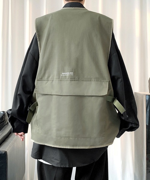 FVLMEN(フルメン)の「【FVLMEN】6pocket zip logo big vest/6ポケット ジップ ロゴ ビッグ ベスト(ベスト・メンズ・ブラック/カーキ・MEDIUM/LARGE/X-LARGE)」の20枚目の写真