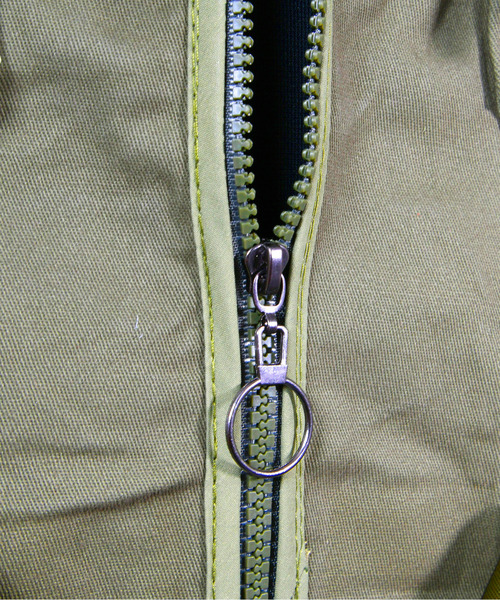 FVLMEN(フルメン)の「【FVLMEN】6pocket zip logo big vest/6ポケット ジップ ロゴ ビッグ ベスト(ベスト・メンズ・ブラック/カーキ・MEDIUM/LARGE/X-LARGE)」の22枚目の写真