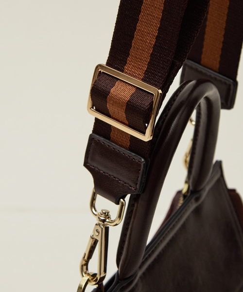 LOWELL things（ロウェル　シングス）の「Stride/TOPハンドル2WAY BAG mini（ショルダーバッグ・レディース・ブラック/ブラウン/ストライプ・フリー）」の6枚目の写真