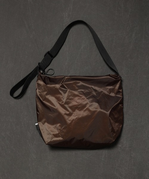 SABLE CLUTCH(セーブルクラッチ)の「ONE&SHOULDER BAG(M) - CORDURA/SEMI CLEAR(ワンハンドルトートバッグ)(メッセンジャーバッグ・レディース・ブラック/グレー/カーキ/キャメル・ONE SIZE)」の19枚目の写真