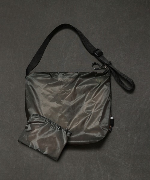 SABLE CLUTCH(セーブルクラッチ)の「ONE&SHOULDER BAG(M) - CORDURA/SEMI CLEAR(ワンハンドルトートバッグ)(メッセンジャーバッグ・レディース・ブラック/グレー/カーキ/キャメル・ONE SIZE)」の6枚目の写真