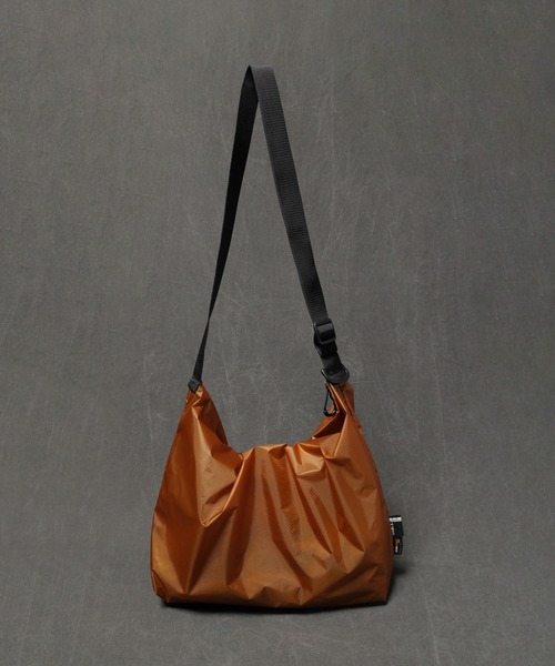 SABLE CLUTCH(セーブルクラッチ)の「ONE&SHOULDER BAG(M) - CORDURA/SEMI CLEAR(ワンハンドルトートバッグ)(メッセンジャーバッグ・レディース・ブラック/グレー/カーキ/キャメル・ONE SIZE)」の9枚目の写真