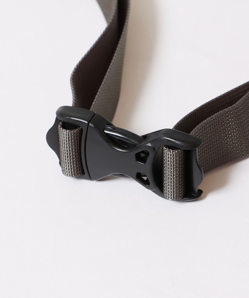 and wander（アンドワンダー）の「and wander/アンドワンダー sil waist bag ウエストバック（ボディバッグ/ウエストポーチ・レディース・ベージュ/オリーブ/ブラウン/ブラック・FREE）」の17枚目の写真