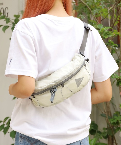 and wander（アンドワンダー）の「and wander/アンドワンダー sil waist bag ウエストバック（ボディバッグ/ウエストポーチ・レディース・ベージュ/オリーブ/ブラウン/ブラック・FREE）」の12枚目の写真