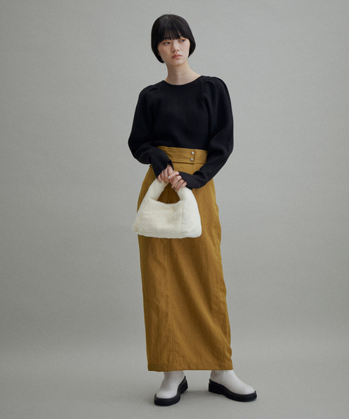 ADAM ET ROPE'（アダムエロペ）の「【ZOZO限定】ボリュームスリーブ2WAYリブニットプルオーバー（ニット/セーター・レディース・ブラック/オフホワイト/レッド系その他/ブルー系その他4・FREE）」の5枚目の写真