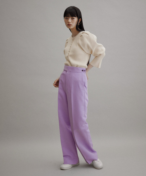 ADAM ET ROPE'（アダムエロペ）の「【ZOZO限定】ボリュームスリーブ2WAYリブニットプルオーバー（ニット/セーター・レディース・ブラック/オフホワイト/レッド系その他/ブルー系その他4・FREE）」の7枚目の写真