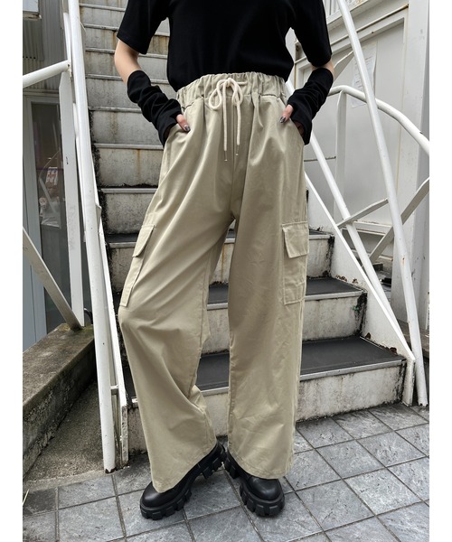 WC(ダブル シー)の「ワイドカーゴパンツ(カーゴパンツ・レディース・ブラック/ベージュ・FREE)」の10枚目の写真