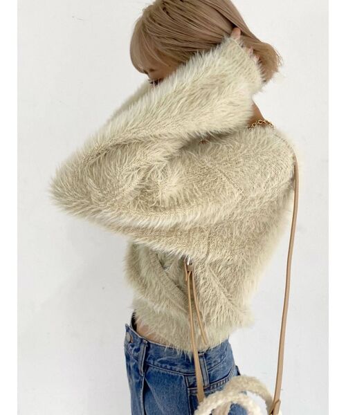 EMODA(エモダ)の「2WAYシャギーニット(ニット/セーター・レディース・ブラック/グレー/アイボリー/ベージュ・FREE)」の11枚目の写真