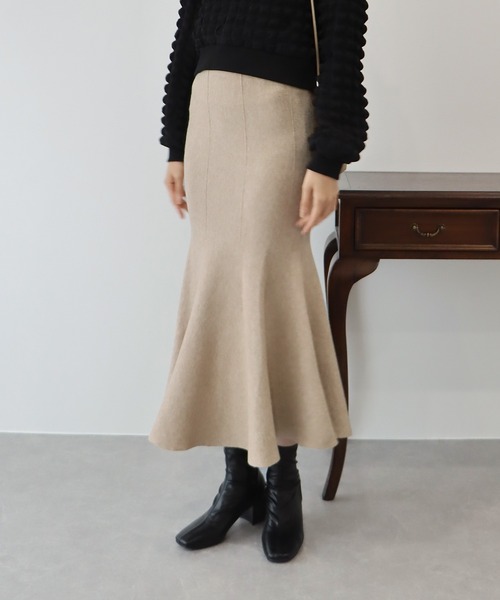 BLUEEAST（ブルーイースト）の「ニットマーメイドスカート（スカート・レディース・ブラック/ベージュ/グレー/グリーン/アイボリー・MEDIUM）」の4枚目の写真