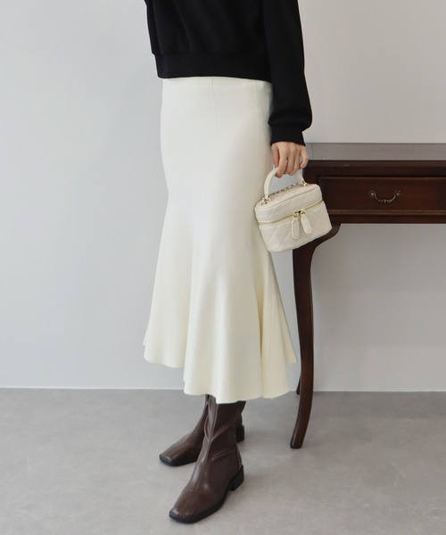 BLUEEAST（ブルーイースト）の「ニットマーメイドスカート（スカート・レディース・ブラック/ベージュ/グレー/グリーン/アイボリー・MEDIUM）」の7枚目の写真