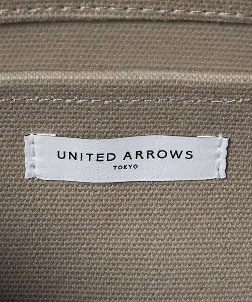 UNITED ARROWS(ユナイテッドアローズ)の「ロゴ トートバッグ S(トートバッグ・レディース・グレー/オフホワイト/ブラック/オリーブ/ベージュ/ダークグレー・FREE)」の15枚目の写真