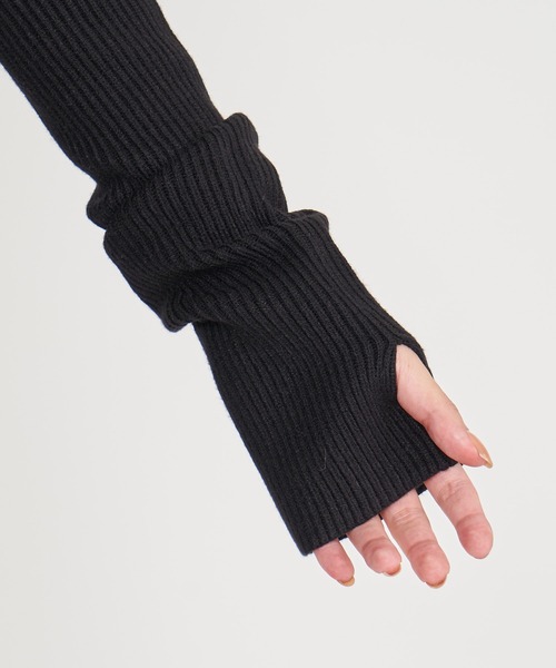 ROYAL PARTY（ロイヤルパーティー）の「アームウォーマー付タイトミニワンピース（ワンピース・レディース・パープル/ブラック/オフホワイト・FREE）」の4枚目の写真