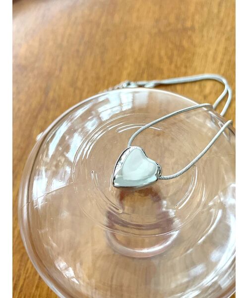 Ungrid（アングリッド）の「ハートモチーフネックレス（ネックレス・レディース・シルバー/ゴールド・FREE）」の5枚目の写真