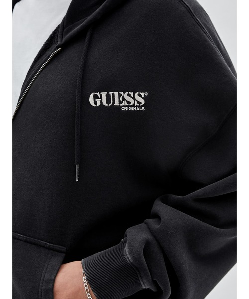 Guess（ゲス）の「GUESS Originals Logo Zip-Up Hooded Sweatshirt（パーカー・メンズ・ブラック・X-LARGE/MEDIUM/SMALL/LARGE）」の4枚目の写真
