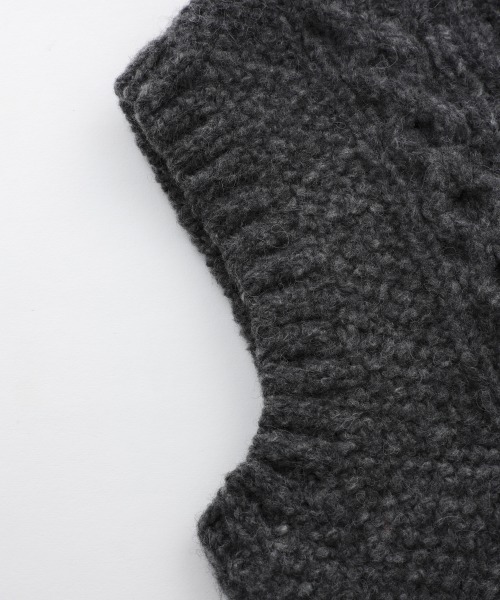 NIMES（ニーム）の「PERU KNIT ベビーアルパカベスト（ニット/セーター・レディース・ホワイト/チャコールグレー・FREE）」の7枚目の写真