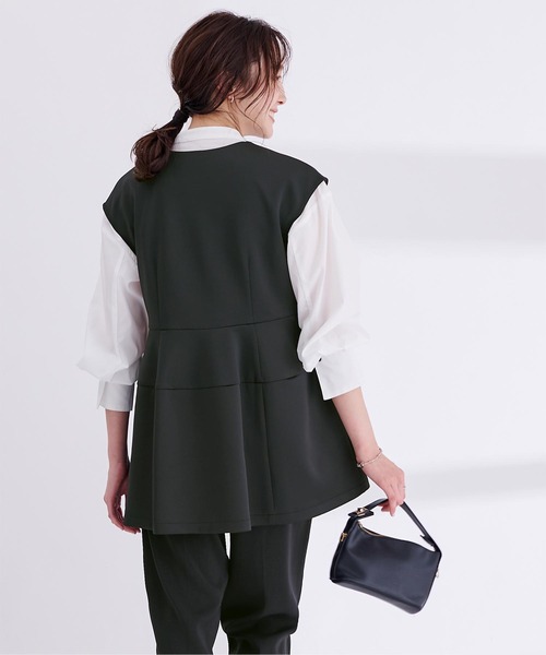 UR'S（ユアーズ）の「ボンディングペプラムトップス／ジレ（ベスト・レディース・ホワイト/ブラック/ネイビー/ライトブルー/ダークブラウン・S/M/L）」の15枚目の写真