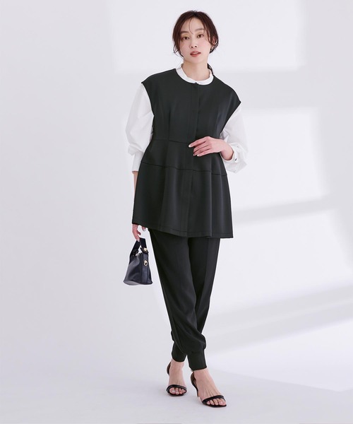 UR'S（ユアーズ）の「ボンディングペプラムトップス／ジレ（ベスト・レディース・ホワイト/ブラック/ネイビー/ライトブルー/ダークブラウン・S/M/L）」の16枚目の写真