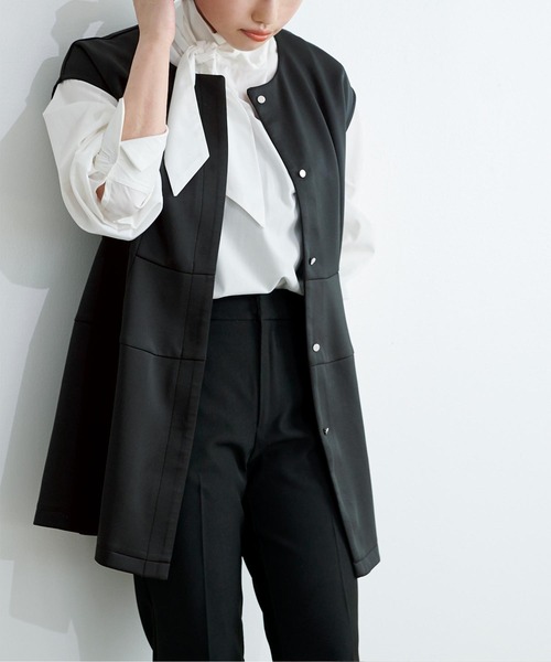 UR'S（ユアーズ）の「ボンディングペプラムトップス／ジレ（ベスト・レディース・ホワイト/ブラック/ネイビー/ライトブルー/ダークブラウン・S/M/L）」の19枚目の写真