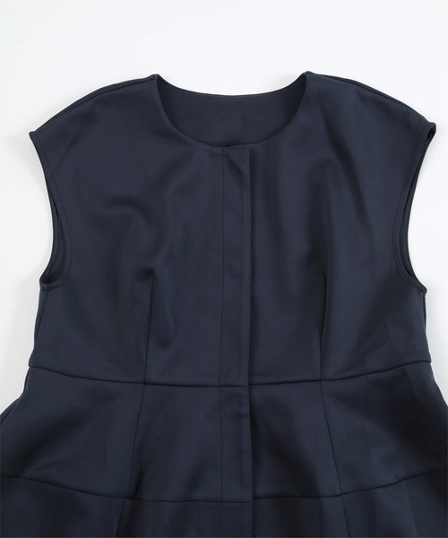 UR'S（ユアーズ）の「ボンディングペプラムトップス／ジレ（ベスト・レディース・ホワイト/ブラック/ネイビー/ライトブルー/ダークブラウン・S/M/L）」の22枚目の写真