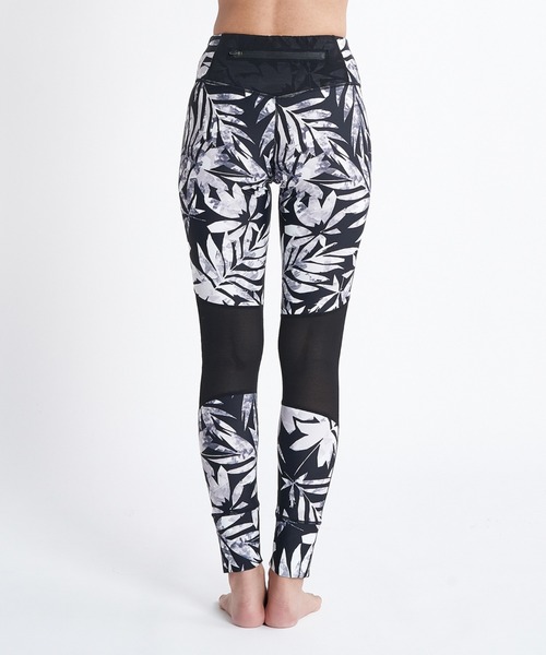 ROXY(ロキシー)の「ONE STEP AHEAD LEGGI/ロキシーレギンス・スパッツ(レギンス/スパッツ・レディース・ネイビー/マルチ/ブラック・SMALL/MEDIUM/LARGE)」の4枚目の写真