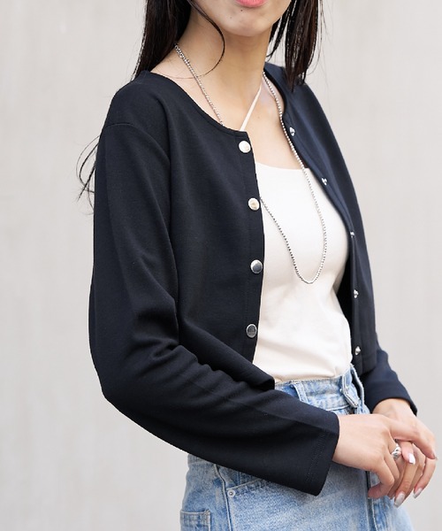 COLONY 2139（コロニートゥーワンスリーナイン）の「前後２WAY ライトダンボールドットボタンクロップトカーディガン（カーディガン/ボレロ・レディース・ホワイト/ブラック/ブルー/グリーン・FREE）」の2枚目の写真