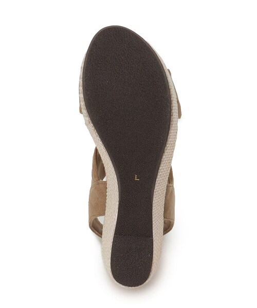 SHOO・LA・RUE（シューラルー）の「◆やわらかひねりウェッジサンダル（サンダル・レディース・チョコ/ベージュ/イエロー・35/45）」の8枚目の写真