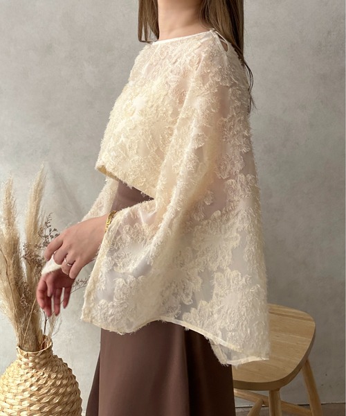 apres jour clair（アプレジュールクレア）の「【apres jour clair】2WAYジャガードトップス【ZOZOTOWN限定アイテム】（シャツ/ブラウス・レディース・ブラウン系その他/アイボリー・フリー/X-LARGE）」の8枚目の写真