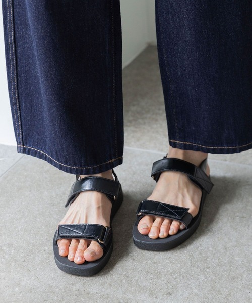 GLOBAL WORK(グローバルワーク)の「らくっションフィットベルトサンダル/189465(サンダル・レディース・アイボリー/ブラウン/ブラック・LARGE/MEDIUM)」の6枚目の写真