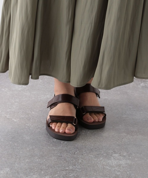 GLOBAL WORK(グローバルワーク)の「らくっションフィットベルトサンダル/189465(サンダル・レディース・アイボリー/ブラウン/ブラック・LARGE/MEDIUM)」の10枚目の写真