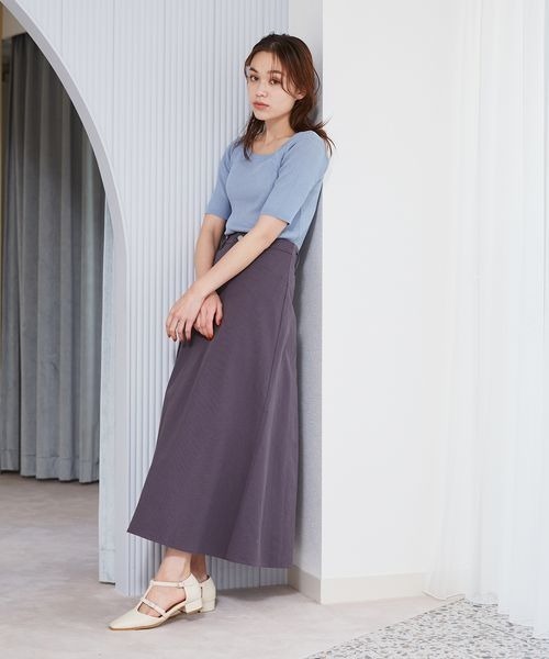 mysty woman（ミスティウーマン）の「Ｔストラップパンプス 199976（パンプス・レディース・オフホワイト/ブラック・MEDIUM/LARGE）」の3枚目の写真