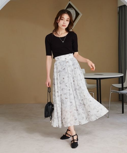 mysty woman（ミスティウーマン）の「Ｔストラップパンプス 199976（パンプス・レディース・オフホワイト/ブラック・MEDIUM/LARGE）」の5枚目の写真