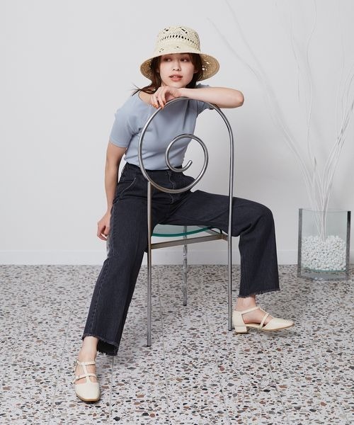 mysty woman（ミスティウーマン）の「Ｔストラップパンプス 199976（パンプス・レディース・オフホワイト/ブラック・MEDIUM/LARGE）」の8枚目の写真