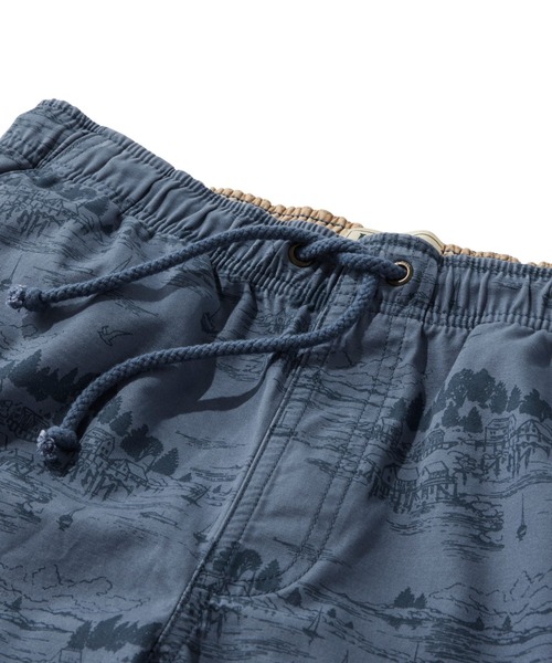 L.L.Bean（エルエルビーン）の「ドック・ショーツ、8インチ　プリント 米国フィット・レギュラー（その他パンツ・メンズ・ダークオリーブ/ブルー系その他・SMALL/MEDIUM/LARGE）」の3枚目の写真