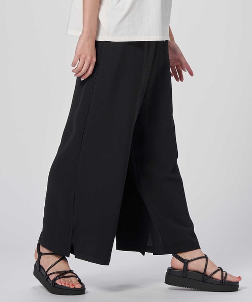 HONEYSUCKLE ROSE（ハニーサックルローズ）の「【接触冷感】【HONEYSUCKLE ROSE】サラサラスリットイージーパンツ（その他パンツ・レディース・カーキブラウン/ブラック・M-L）」の4枚目の写真