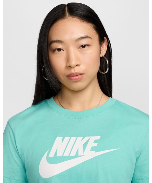 NIKE（ナイキ）の「《NIKEアパレル》WS ES ｸﾛｯﾌﾟｱｲｺﾝﾌﾚﾝﾁﾃﾘｰTｼｬﾂ（Tシャツ/カットソー・レディース・ブラック×ホワイト/ホワイト×ブラック/ピンク/グリーン系その他・S/M/L/XL/2XL/XS）」の6枚目の写真