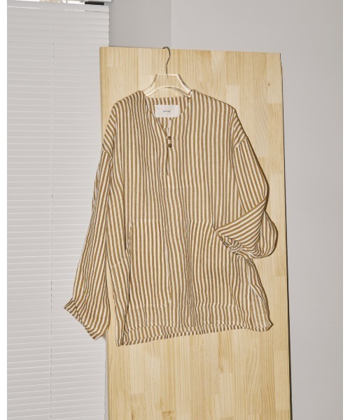 【美品】TODAYFUL　着心地◎着るだけでオシャレなリネンシャツ　可愛い TODAYFUL（トゥデイフル）の「キーネックリネンシャツ（シャツ