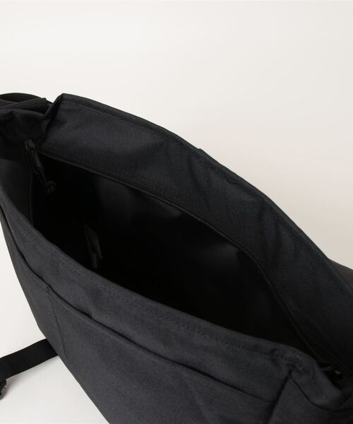 PANGEA メッセンジャーバッグ　メジャー　レンジャーズ　MLB MLB(メジャーリーグ) ヤンキース メッセンジャーバッグ (ブラック)