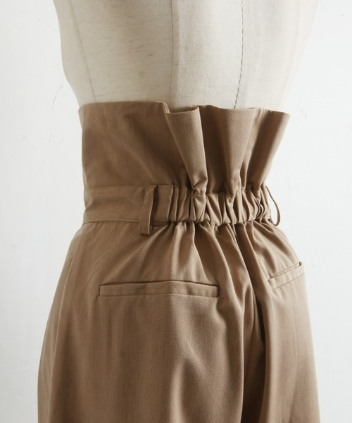 &. NOSTALGIA（アンドドットノスタルジア）の「ウエストデザインタックワイドパンツ（その他パンツ・レディース・ベージュ/グレー・FREE）」の10枚目の写真