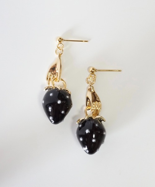 CERCA(チェルカ)の「jolie minette/もぎたて いちご狩り ゴールド ピアス(ピアス(両耳用)・レディース・ブラック/ベージュ/ブラウン/クリア・FREE)」の6枚目の写真