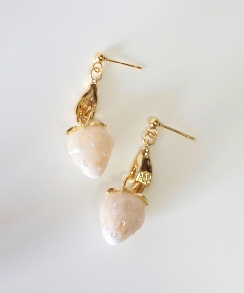 CERCA(チェルカ)の「jolie minette/もぎたて いちご狩り ゴールド ピアス(ピアス(両耳用)・レディース・ブラック/ベージュ/ブラウン/クリア・FREE)」の13枚目の写真