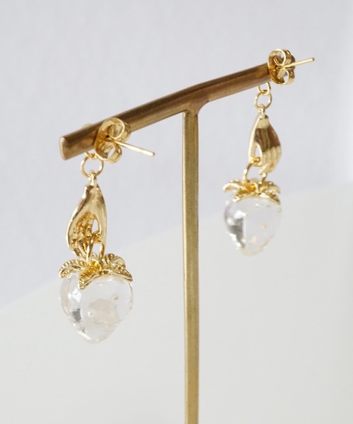 CERCA(チェルカ)の「jolie minette/もぎたて いちご狩り ゴールド ピアス(ピアス(両耳用)・レディース・ブラック/ベージュ/ブラウン/クリア・FREE)」の9枚目の写真