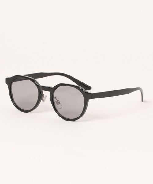 NOEYEDIA（ノーアイディア）の「【NOEYEDIA】ボストン　カラーレンズサングラス NE-430（サングラス・レディース・ブラック系その他2/ブラック系その他3/ブラック系1/ブラウン/グレー/ブラック系その他4/グレー系その他2/ブラウン系その他2/ブラウン系その他3・FREE）」の4枚目の写真