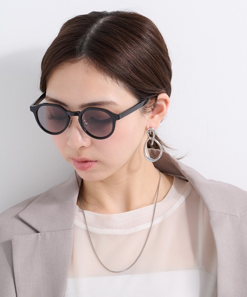 NOEYEDIA（ノーアイディア）の「【NOEYEDIA】ボストン　カラーレンズサングラス NE-430（サングラス・レディース・ブラック系その他2/ブラック系その他3/ブラック系1/ブラウン/グレー/ブラック系その他4/グレー系その他2/ブラウン系その他2/ブラウン系その他3・FREE）」の11枚目の写真