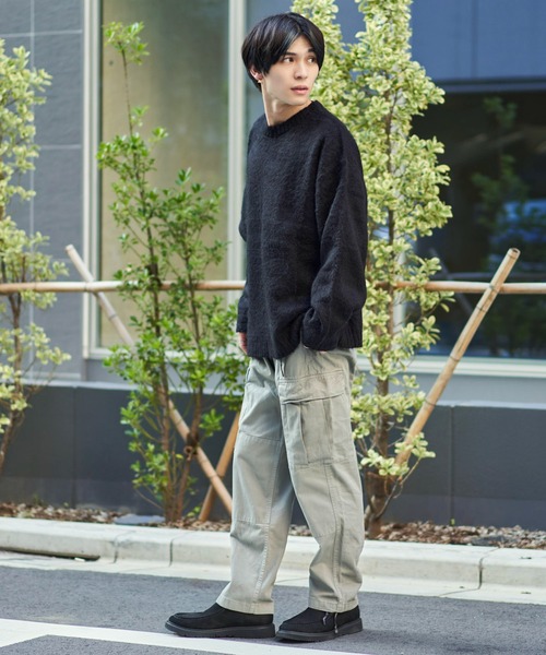 ADPOSION(アドポーション)の「モヘアタッチクルーネックニット(ニット/セーター・メンズ・グリーン/ブルー/マスタード/チャコールグレー/グレー/レッド/ブラック/ブラック系1/レッド系1/ブルー系1・LARGE/MEDIUM)」の21枚目の写真