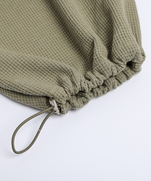 AMELY（エミリー）の「2Wayワッフルサロペット（サロペット/オーバーオール・レディース・ブラウン/オフホワイト/カーキ/ブラック/グレー/チャコールグレー/ブルー/ベージュ系・C/M/L）」の21枚目の写真