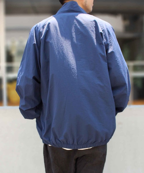 United Athle（ユナイテッドアスレ）の「【UNITED ATHLE】ユナイテッドアスレ コットンライク ナイロン トレーニング ジャケット（裏地付） 7220（ナイロンジャケット・メンズ・ブラック/ネイビー/ヘザーグレー/チャコールグレー・M/L/XL）」の11枚目の写真