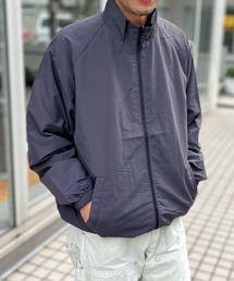 yield（イールド）の「【UNITED ATHLE】ユナイテッドアスレ コットンライク ナイロン トレーニング ジャケット（裏地付） 7220（ナイロンジャケット）」