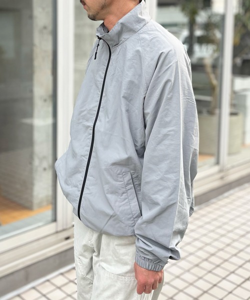 United Athle（ユナイテッドアスレ）の「【UNITED ATHLE】ユナイテッドアスレ コットンライク ナイロン トレーニング ジャケット（裏地付） 7220（ナイロンジャケット・メンズ・ブラック/ネイビー/ヘザーグレー/チャコールグレー・M/L/XL）」の21枚目の写真