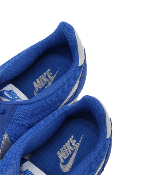 NIKE(ナイキ)の「ユニセックス ナイキ クラシックコルテッツ ナイロン NIKE CLASSIC CORTEZ NYLON 532487(スニーカー・メンズ・ブルー/ホワイト・24.5cm/27.5cm/27cm/24cm/28cm/26.5cm/28.5cm)」の11枚目の写真